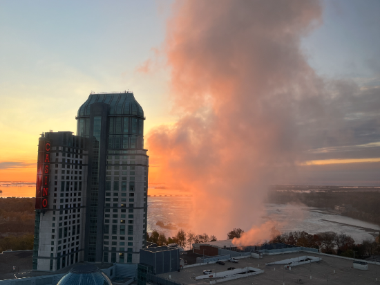 希爾頓尼亞加拉瀑布/瀑布景觀套房酒店優惠