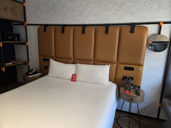 杜拜宜必思世貿中心酒店優惠