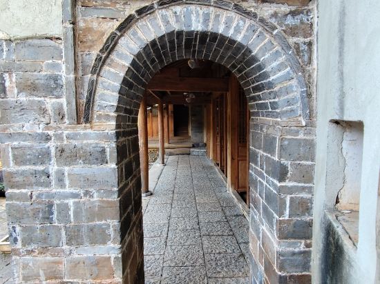 雞足山瓦築·國子監精品民宿優惠