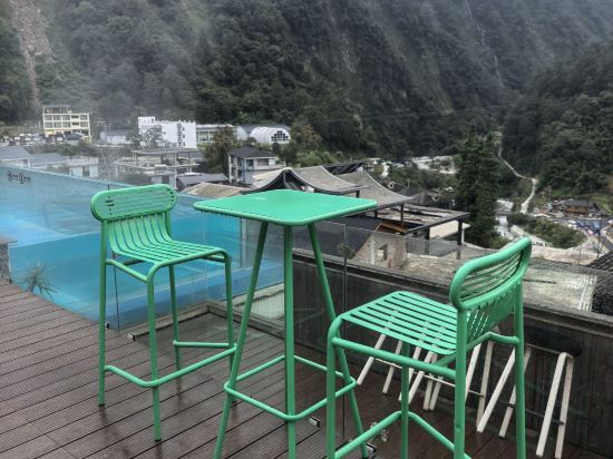 鸞喜·隱山民宿（海螺溝店）優惠