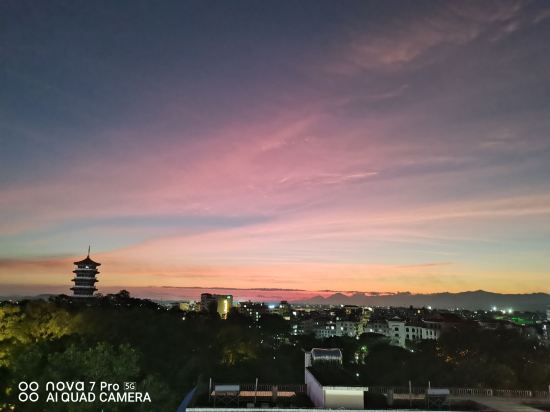 凱利飯店（東興國門口岸店）優惠