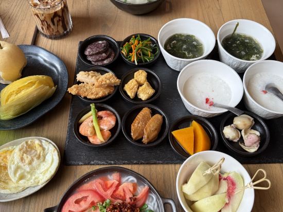 麗江石頭厝雪山度假飯店優惠