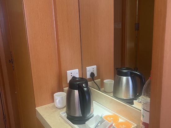 維也納酒店（羅湖口岸國貿地鐵站店）優惠