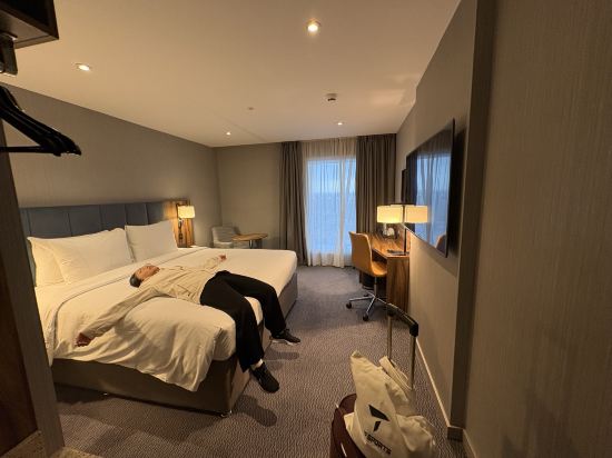 倫敦希思羅機場 2 號和 3 號航廈希爾頓花園酒店優惠