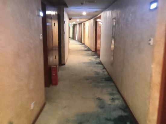 中青旅山水設計師酒店東城萬達廣場店優惠