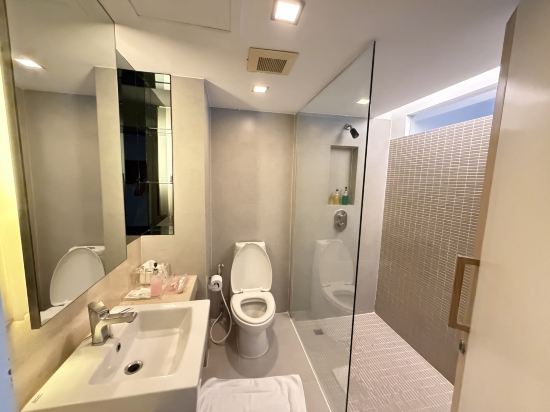 西隆翠妮提酒店優惠