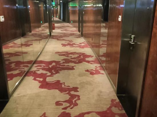 中青旅山水設計師酒店東城萬達廣場店優惠