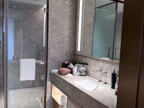 深圳南山希爾頓逸林酒店及公寓優惠