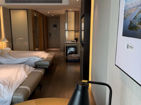 珠海拱北口岸情侶路亞朵S網易嚴選酒店優惠