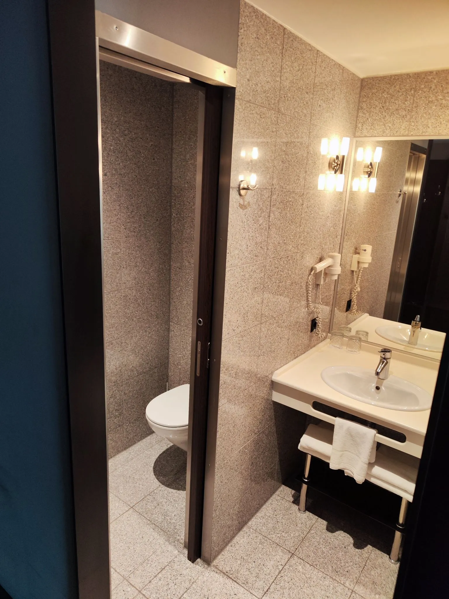 TITANIC Comfort Kurfürstendamm Zimmer Photos