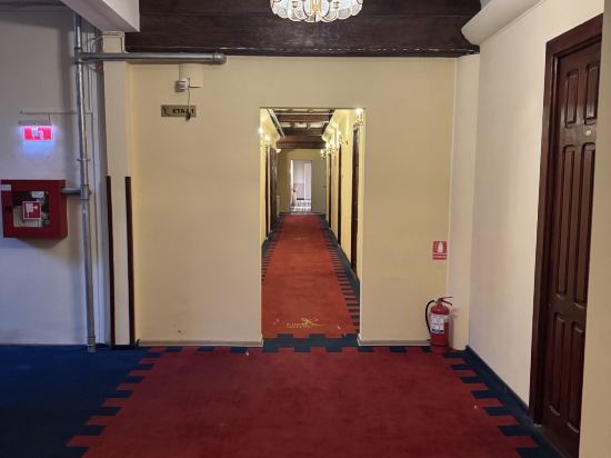 裏奈科布爾酒店優惠