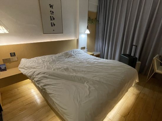 昆明白日青春飯店（南屏街東風廣場店）優惠