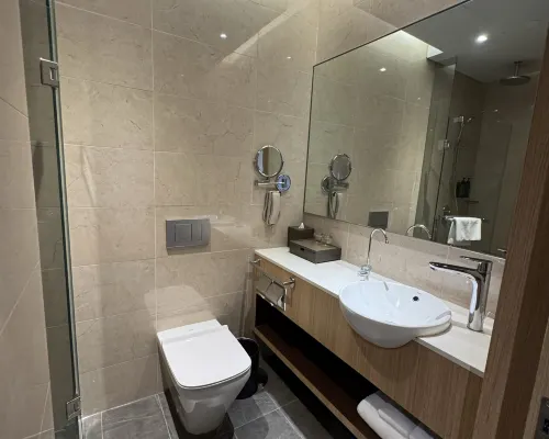 Momentus Hotel Alexandra Rooms Photos