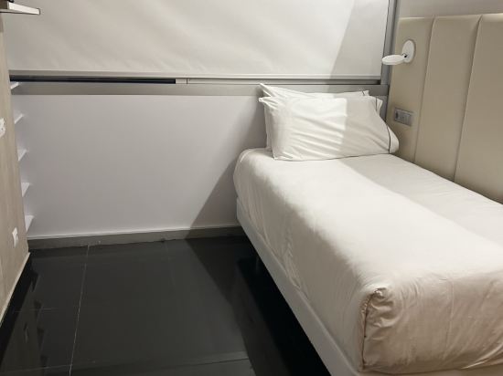 赫斯珀里亞費拉套房酒店優惠