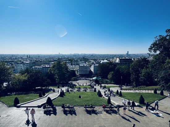 蒙馬特村嘻哈旅舍優惠