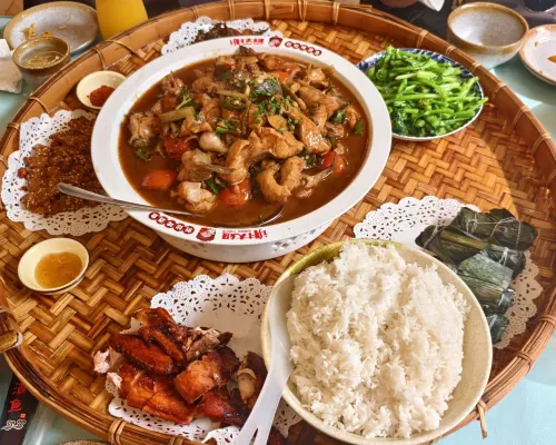 Meijie Liwu Hotel (Li Jiang Branch, West Street, Yangshuo, Guilin) Makanan Photos