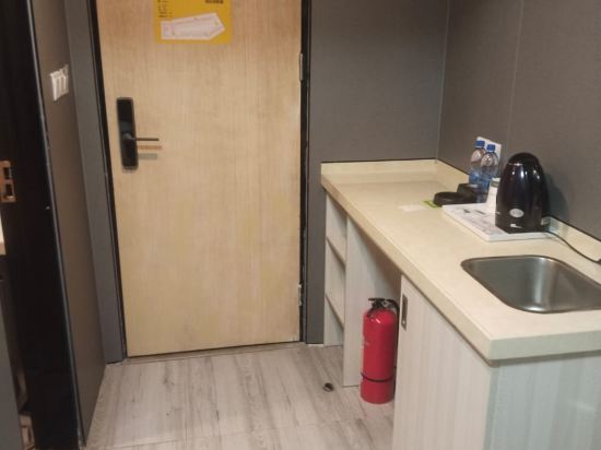 逸米飯店（廣州三元里地鐵站美博城店）優惠