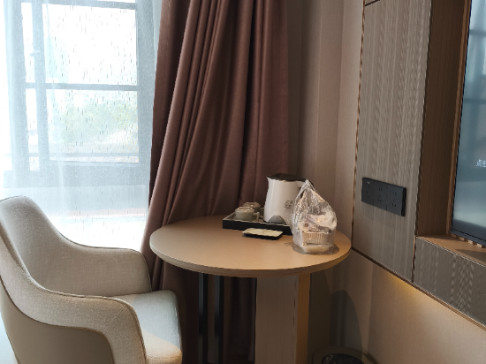 麗楓酒店（珠海拱北口岸廣場輕軌總站店）優惠