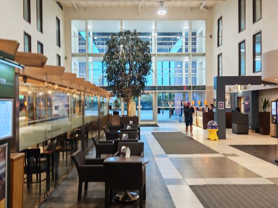 Premier Inn London Heathrow Airport T2 & T3 - Bath Road優惠
