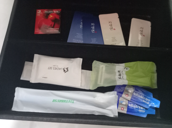 White Tourist Hotel 쿠폰