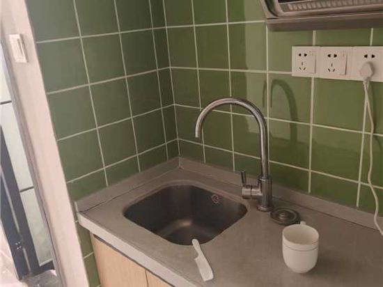 英倫精品公寓（廣州火車站三元里地鐵站店）優惠