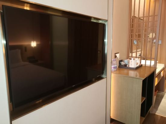 麗呈朗譽飯店（深圳龍崗中心大運新城店）優惠