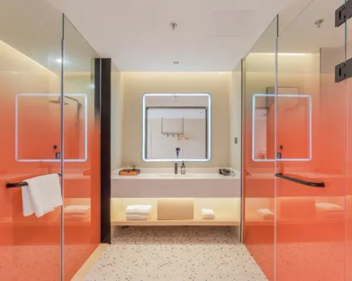 Elong ME Hotel (Zhuhai North Railway Station Changyuan Science and Technology Park) Zimmer Photos