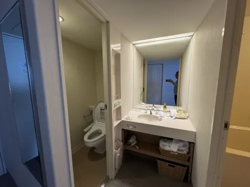 びわ湖大津プリンスホテル 客室 Photos