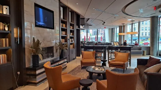 Ithaca Marriott Downtown on the Commons Общественные зоны Photos