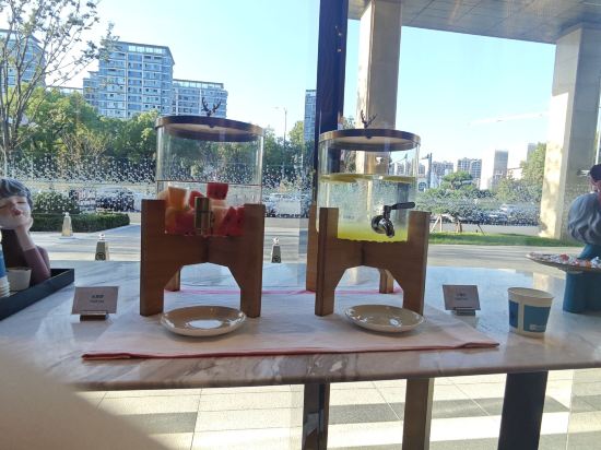 上海新虹橋國家會展中心燦輝希爾頓花園酒店優惠