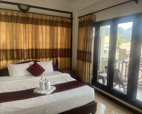 Central Hotel Vang Vieng Kamar Photos