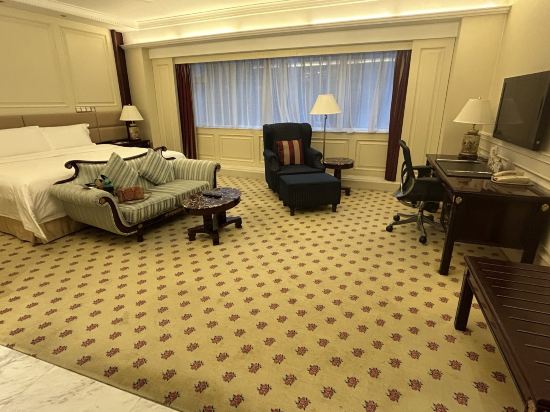 深圳富苑皇冠假日套房飯店優惠