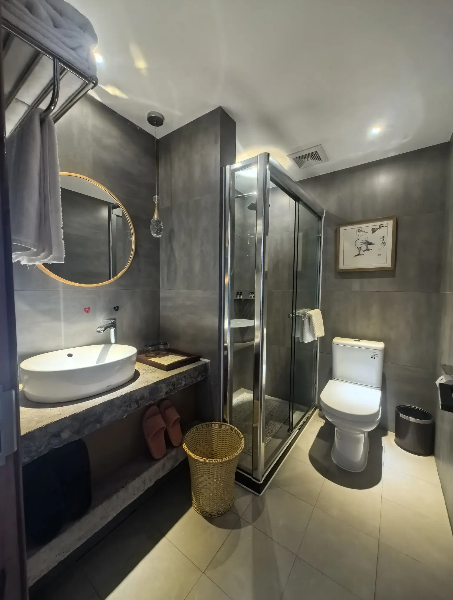 Zhangjiajie Ldyllic Pondside Timber Lodge Rooms Photos