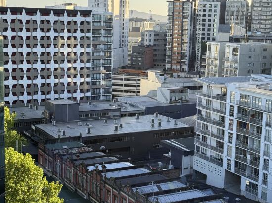 VR皇後街套房飯店優惠