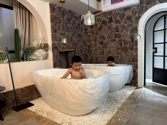 山水間江景設計師民宿（解放碑洪崖洞店）優惠