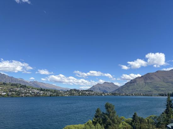 皇后鎮湖岸盛橡度假飯店優惠