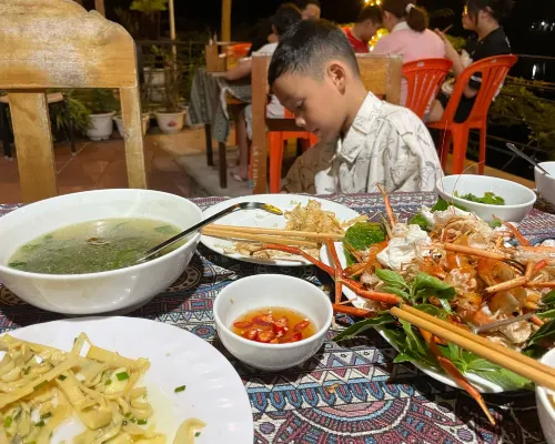 Phong Nha Coco House - Riverstay & Mountain View Питание Photos