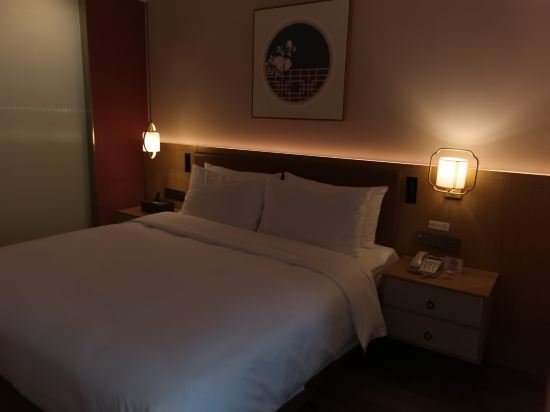 麗呈朗譽飯店（深圳龍崗中心大運新城店）優惠