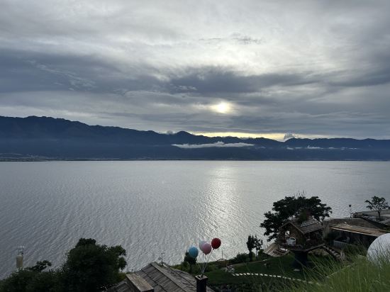 真美度假客棧（大理洱海懸崖海景店）優惠