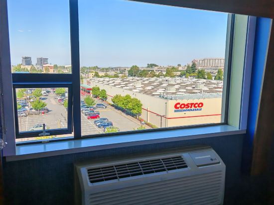 列治文温哥華機場智選假日酒店優惠