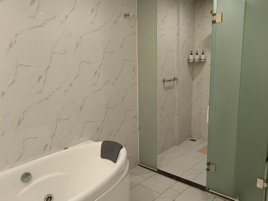 錦江都城酒店（海口五指山路日月免税廣場店）優惠