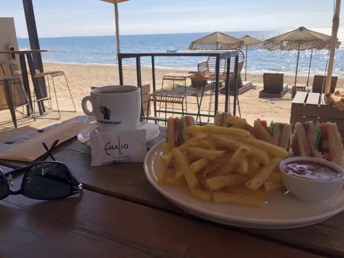 Sun Day Apartments Free Airport Transfer Питание Photos