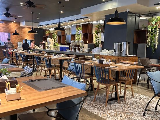 費拉飯店和花園套房優惠