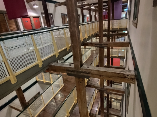 雪梨金色城堡盛橡套房飯店優惠