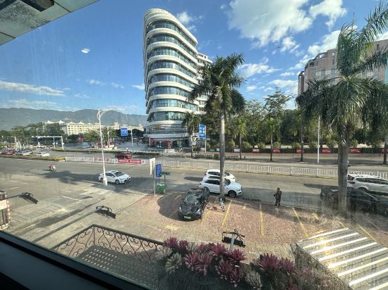 小璐智能酒店（肇慶七星巖風景區東門廣場店）優惠