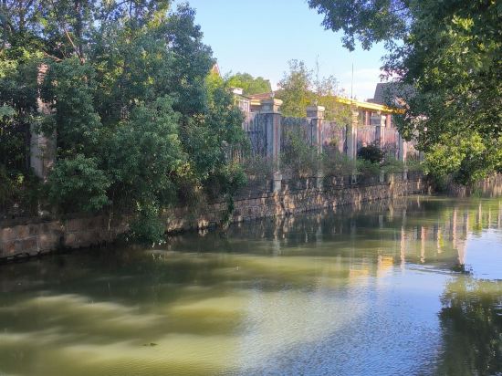 小院河畔民宿優惠