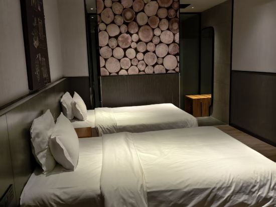 ZMAX HOTELS（珠海拱北口岸情侶路店）優惠