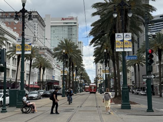 新奧爾良市區超圓屋頂體育場假日酒店優惠