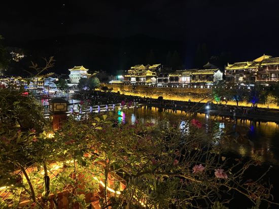 鳳凰水雲之澗輕奢民宿優惠