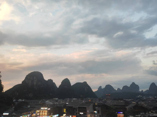 西街雲朵飯店（陽朔西街灕江店）優惠